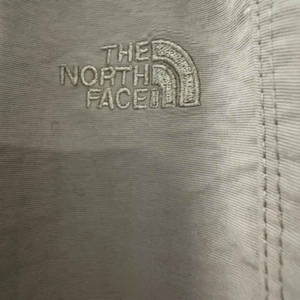 The North Face Roll Up Nylon Pants Beige Hiking Mens Sz 36 Outdoor‎ Gorpcore